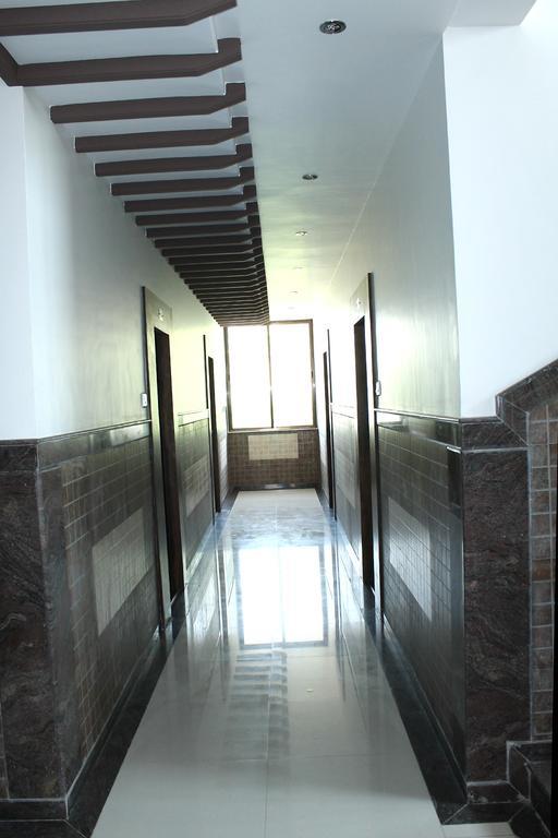 Oyo 4316 Hotel Sai Empire Shirdi Exterior foto