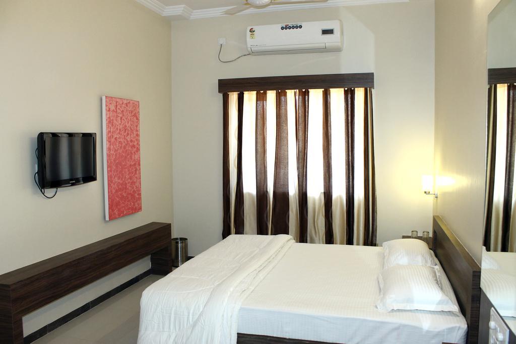 Oyo 4316 Hotel Sai Empire Shirdi Zimmer foto