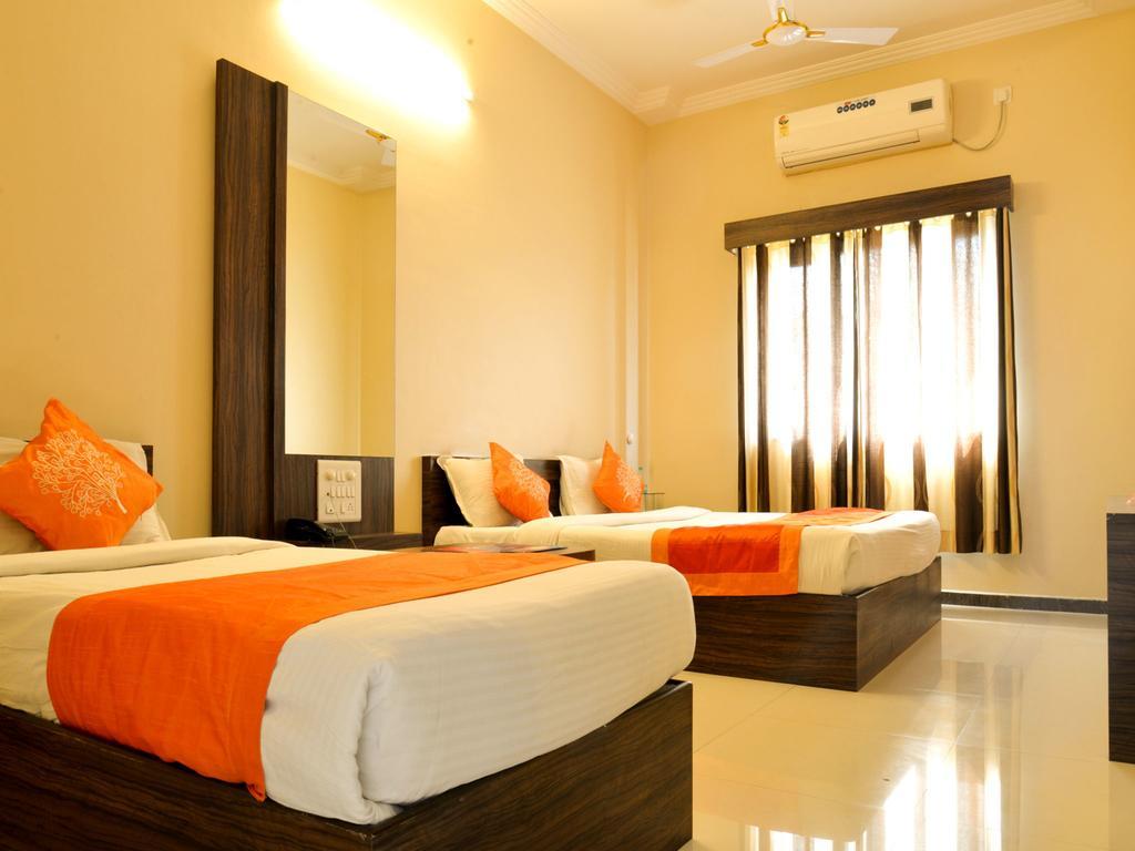 Oyo 4316 Hotel Sai Empire Shirdi Exterior foto
