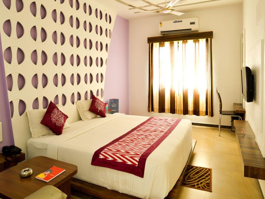 Oyo 4316 Hotel Sai Empire Shirdi Exterior foto