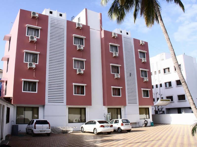 Oyo 4316 Hotel Sai Empire Shirdi Exterior foto