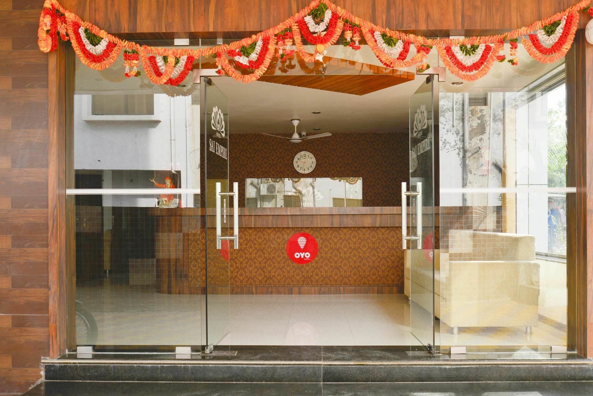 Oyo 4316 Hotel Sai Empire Shirdi Exterior foto